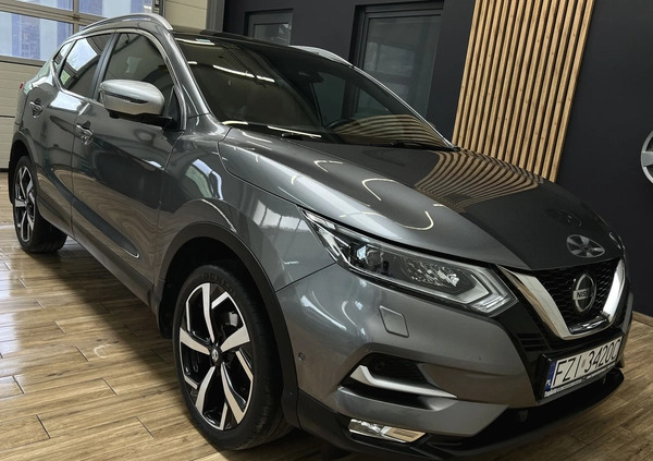 Nissan Qashqai cena 73900 przebieg: 106000, rok produkcji 2018 z Woźniki małe 742